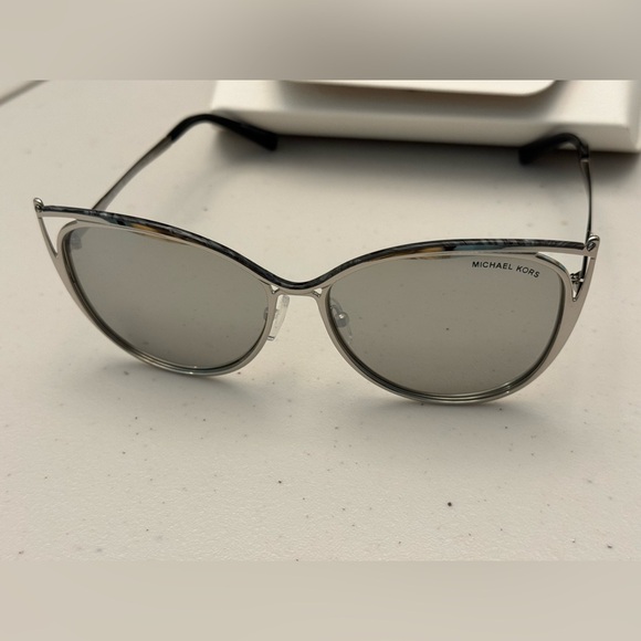NEW Michael Kors INA MK1020 Cat Eye Sunglasses - Picture 4 of 12
